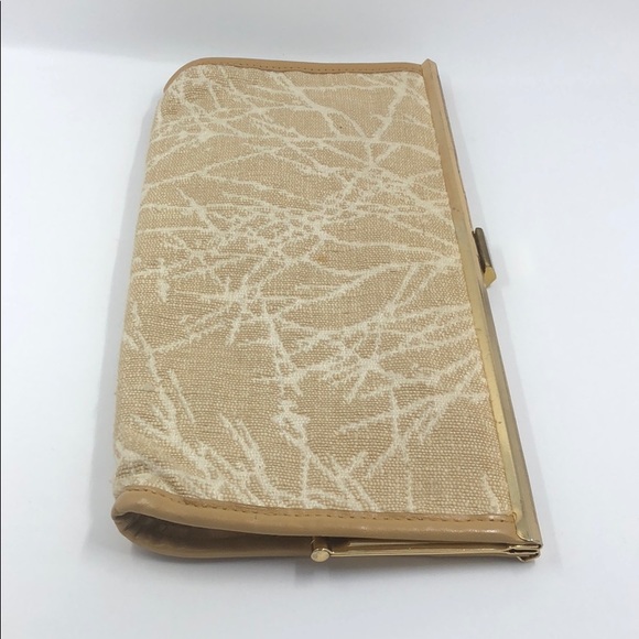Vintage Clutch Tan and White fabric Pattern - Picture 5 of 12